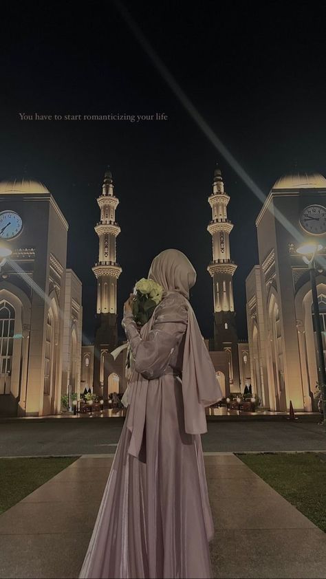 Islam Girl Aesthetic, Abaya Aesthetic Pictures, Islam Asethic, Hijabi Asthetics, Muslim Girl Aesthetic, Hijabi Girl Aesthetic, Fesyen Islam, Hijabi Brides, Muslimah Photography