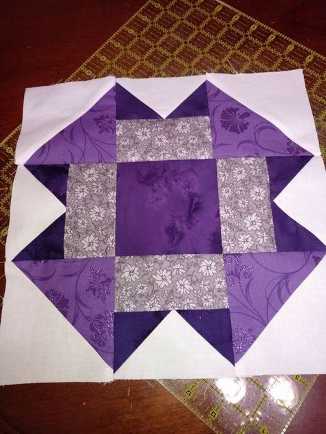 Unique Quilt Blocks, Beginner Quilt Blocks, Quilt Blocks On Point, Quilt Blocks Easy Free Pattern, Folded Corners Quilt, Quilt Block Ideas, Simple Quilt Blocks, Block Facebook, Easy Quilt Blocks