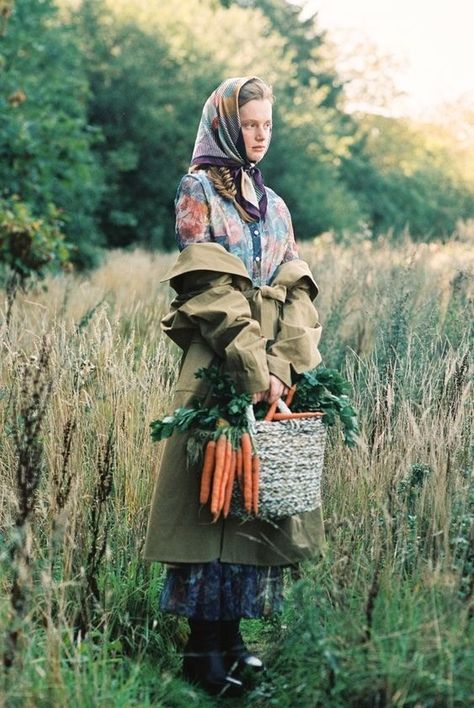 Farmer Fashion, London Photographer, Crew Clothing, Farm Girl, 인물 사진, Mode Vintage, Fashion Photoshoot, Looks Style, Fashion Shoot