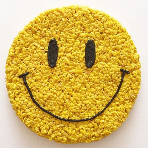 the forefather of all emojis. #misterkrisp #smileyface Smiley Face Rice Krispies, Smiley Face Charcuterie Board, Smiley Face Desserts, Smiley Face Food, Emoji Themes, Smiley Birthday, Siskin, Birthday Cookies, Rice Krispie Treat