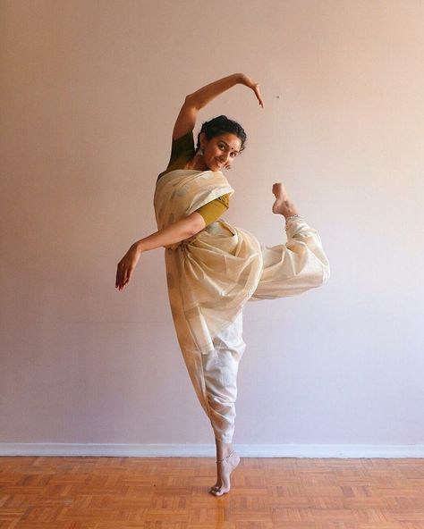 CrInstamithikajega Bharatanatyam dancer showcasing poses in aesthetic sense Bharatanatyam Poses Aesthetic, Bharatnatyam Dancer Aesthetic, Bharatnatyam Aesthetic Poses, Kuchipudi Poses, Bharatanatyam Aesthetic, Bharatnatyam Aesthetic, Bharatnatyam Poses, Indian Poses, Bharatanatyam Costume