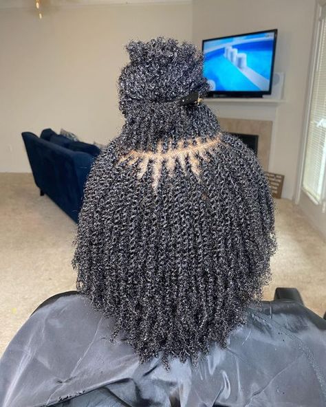 Micro Locs Vs Sister Locs, Micro Braids Hairstyles, Cute Box Braids, Sassy Haircuts, Micro Locs, Sister Locs, Natural Inspiration, Big Box Braids Hairstyles, Quick Natural Hair Styles