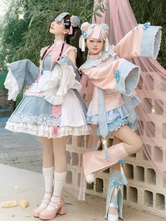 Cute Outfits Pastel, Yume Kawaii Fashion, Harajuku Decora, China Street Fashion, 2000s Japanese Fashion, Extreme Fashion, Kei Fashion, Style Kawaii, Kawaii Cosplay