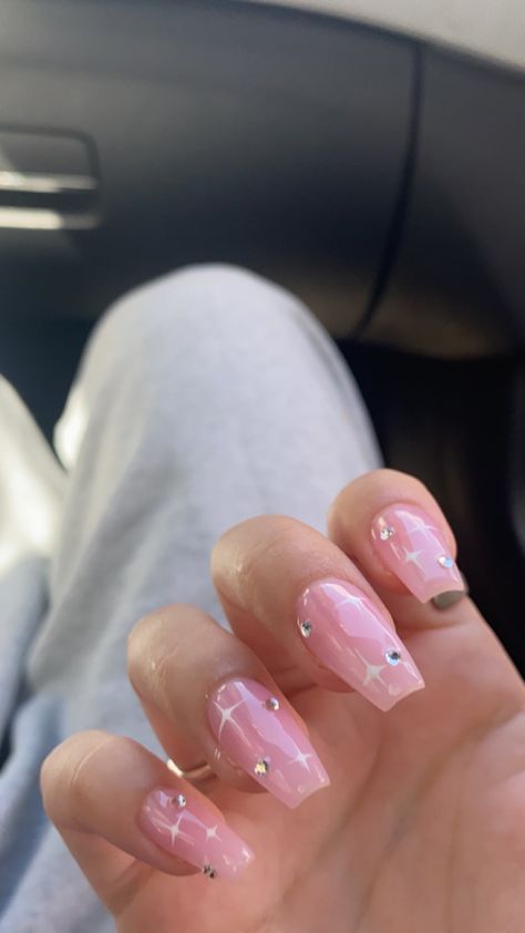 Birthday Nails Pink And Silver, Cute Nail Ideas With Gems, Pink Jelly Nails With Glitter, Nails Inspo For Birthday, Pink Nail Y2k, Cute Nails Gems, Pink Nail Inspo With Gems, Y2k Nails With Gems, Cute Acrylic Nails Y2k