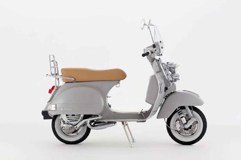 BUNNEY Vespa Px 150 Exclusive, Vespa P200e, Vespa Px 150, Scooter Images, Custom Vespa, Italian Scooter, Electric Moped, Vespa Retro, Vespa Px