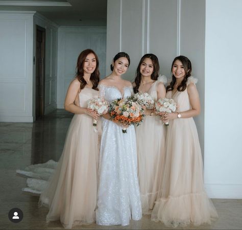 Champagne Tulle Bridesmaid Dresses, Filipiniana Bridesmaid Dresses, Mochi Wedding, Traditional Bridesmaid Dresses, Filipiniana Wedding Dress, Bride And Bridesmaid Pictures, Beige Bridesmaid Dress, Neutral Wedding Decor, Beige Bridesmaids