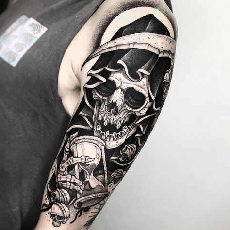 Skull Dotwork, Spain Tattoo, Black Work Tattoo, Skull Sleeve Tattoos, Black White Tattoos, Work Tattoo, Manga Tattoo, B Tattoo, Horror Tattoo