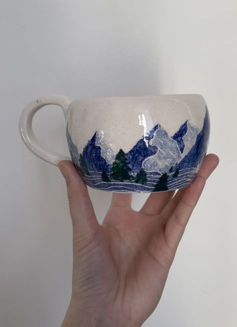 Mountain Coffee Mug, Pottery Mug Mountains, Painted Pottery Mountains, Ceramic Mugs For Men, Ceramic Painting Mountains, Pottery Painting Ideas Mountains, Ceramic Mug For Men, Mountain Pottery Painting Ideas, Pottery Painting Mountains