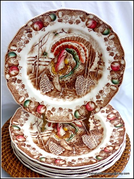 English China Patterns, Vintage Turkey Decor, Melamine Thanksgiving Plates, Vintage Transferware, Vintage Ceramic Turkeys, Thanksgiving Vintage, Esty Finds, Vintage Turkey Platter, Christmas Turkey