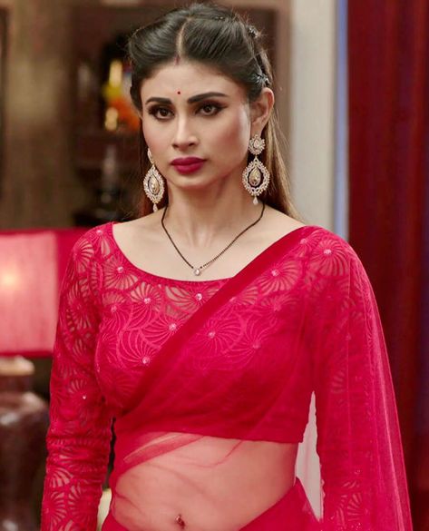 World Of Indian TV Actress on Instagram: “@imouniroy 😍” Tv Actress In Saree, Mouni Roy Red Dress, Bollywood Actress In Red Dress, Mouni Roy Dresses, Indian Tv Serial Actress In Saree, Capsule Wardrobe Casual, Indian Tv Actress, Eshanya Maheshwari Navel, Indian Dresses Traditional