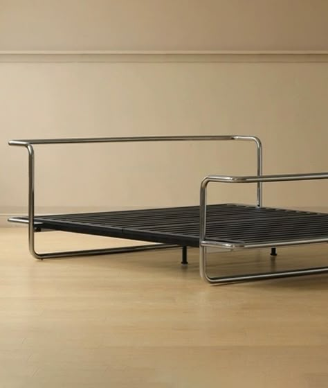 Stainless Steel Bed Frame, Chrome Bed Frame, Chrome Interior Design, Metal Day Bed, Day Bed Ideas, Portugal Apartment, Dopamine Design, Steel Bed Design, Chrome Interior