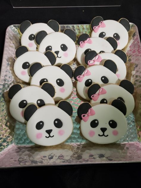 Panda Cake Pops, Panda Themed Birthday Party, Panda Birthday Theme, Panda Birthday Cake, Panda Themed Party, Panda Cookies, Panda Baby Showers, Panda Craft, Panda Theme