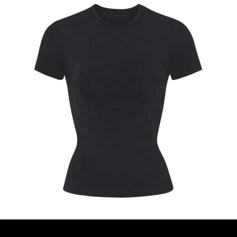 Similar To Skims Poly Spandex Short Sleeve Top. Boutique New. Black. Last Photo Actual Item Color. Black Clothes, Boho Aesthetic, Spandex Shorts, Couture Tops, Tops Black, Short Sleeve Top, Black Shorts, Birthday Presents, Fashion Clothes