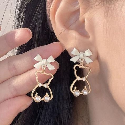 Dainty Ear Jewelry, Dainty Sterling Silver Earrings, Gold Cute Earrings, Earrings Clip On, Pink Girly Accessories, Uzzlang Jewelry, Gold Bow Earrings, Pink Accessories Aesthetic, Cute Earing