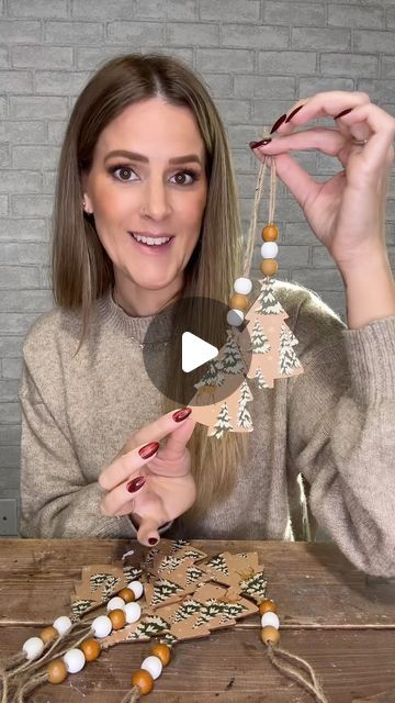 Diy Christmas Market Ideas, Quick And Easy Diy Christmas Ornaments, Dollar Tree Gifts Diy, Dollar Tree Diy Christmas Ornaments, Diy Easy Christmas Ornaments, Embroidery Ornaments Diy, Dollar Tree Ornaments Diy, Dollar Tree Crafts Diy Christmas Decor, Dollar Tree Christmas Tree Ideas