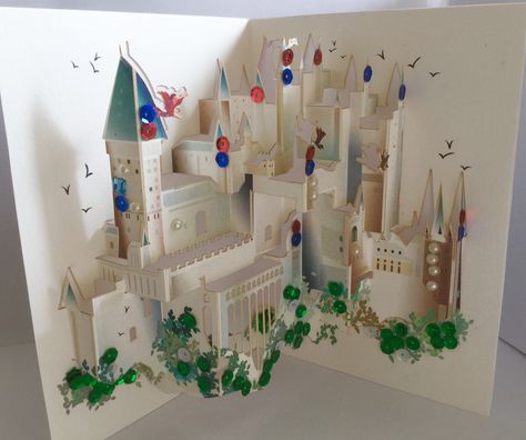 Harry Potter Pop Up Card, Harry Potter Pop Up, Origami Game, Arte Pop Up, Happy Birthday Valentine, Harry Potter Pop, Cumpleaños Harry Potter, Harry Potter Hogwarts Castle, Pop Up Card Templates