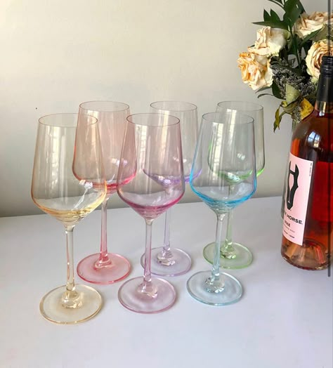 #wineglass #apartment #apartmentdecoratingideas #cutecore #girlystuff #colorful #firstapartmentchecklist #firstapartment #firstapartmentessentials Wine Glasses Colored, College Kitchen Decor First Apartment, College Apartment Kitchen Decor, Girly Kitchen Decor Apartment, Colorful Kitchenware, Girly Apartment Aesthetic, Colorful Wine Glasses, Fun Apartment, College Apartment Kitchen