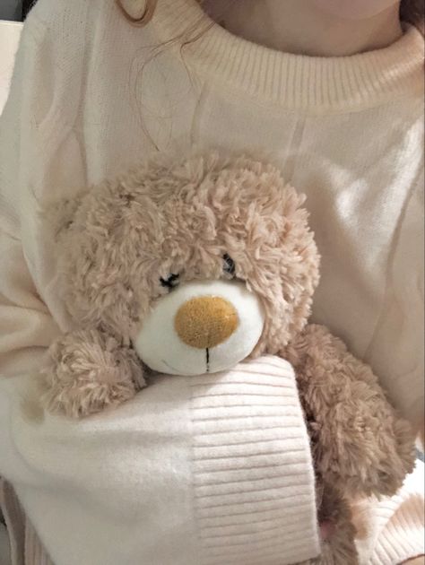 Teddy Bear Asthetic Picture, White Teddy Bear Aesthetic, Teddy Bear Aesthetic, Eyes Speak, Teddy Girl, Small Teddy Bears, White Teddy Bear, Teddy Bear Girl, Soft Teddy