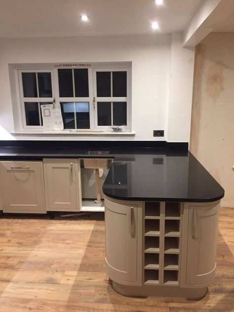 Kitchen Ideas Dark Worktops, Cream Kitchen Black Worktop, Black Kitchen Worktop Ideas, Black Worktop Kitchen Ideas, Black Worktop Kitchen, Cream And Black Kitchen, Cream Kitchen Units, Kitchen Respray, Granite Worktop Kitchen