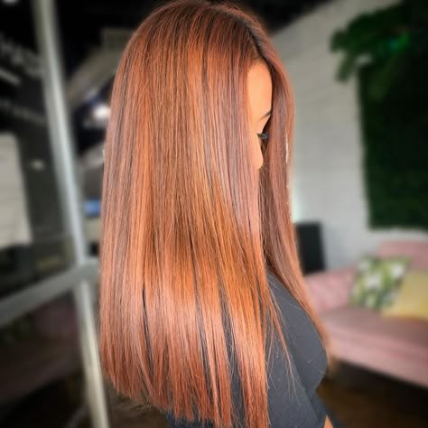 Balayage Copper Brunette, Copper Hair Gloss, Brunette Ginger Balayage, Copper Hair Balayage Brunettes, Bronze Hair Color Copper, Copper Hair With Lowlights, Caramel Copper Balayage Brunettes, Light Brown Copper Hair Balayage, Copper Hair Dark Roots