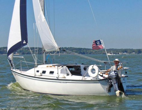 Sailing Basics, Wooden Sailboat, Small Sailboats, Small Boats, Sailing Yacht, Sailboats, Small Living, Antique Furniture, Boats