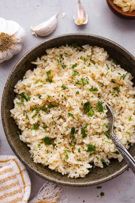 Garlic Butter Rice Garlic And Butter Rice, Long Grain Rice Recipes Side Dishes, Easy Rice Recipes Side, Garlic Rice Recipes, Rice Recipes Side, Garlic Butter Rice, Slow Cooker Ribs, Garlic Rice, Savory Rice