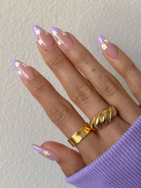 Light Purple Nails, Purple Acrylic Nails, Lavender Nails, Easy Nails, Almond Shape Nails, Almond Nails Designs, Almond Acrylic Nails, Almond Nail, Nagel Inspo