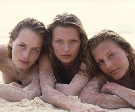 Amber Valletta, Kate Moss, Bridget Hall by Herb Ritts for Vogue US (June 1994) Bridget Hall, Kate Moss 90s, Herb Ritts, Amber Valletta, Aurelie Bidermann, 90s Model, 90s Supermodels, 90s Models, Vogue Us