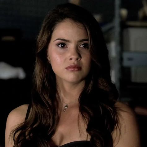 Shelly Hennig Icon, Diana Meade Icons, Diana Meade Aesthetic, The Secret Circle Diana, Alicia Spinnet, Brunette Characters, Baddie Books, Diana Meade, Diana Silvers