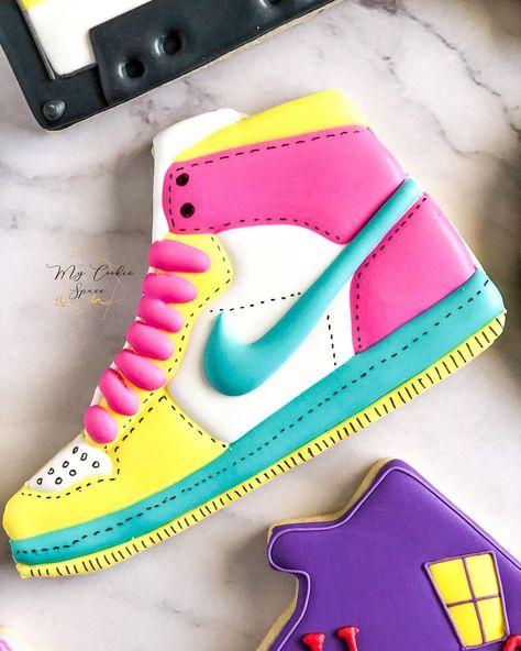 Sneaker Ball Cookies, Nike Cookies Decorated, Nike Shoe Cookies, Sneakers Cookies, Sneaker Cookies Decorated, Skate Party Cookies, Nike Cookies, Roller Skate Cookies, 90s Cookies Decorated