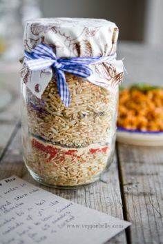 Homemade Seasonings Gift, Vegetarian Cajun, Homemade Holiday Gift Ideas, Dry Canning, Mason Jar Soup, Mason Jar Mixes, Jar Mixes, Cajun Dirty Rice, Cajun Rice