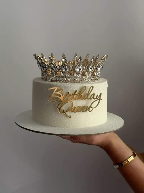 50th Birthday Cake For Mom, Diva Birthday Cakes, Queens Birthday Cake, Diamond Cake, Elegant Cake Design, Cake Design For Men, Bolo Vintage, 25th Birthday Cakes, Birthday Cake For Mom