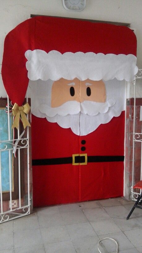 Door Christmas Decorations, Santa Claus House, Christmas Door Decoration, Christmas School, Holiday Crafts Christmas, Christmas Door Decorations, Christmas Door, Christmas Deco, Xmas Crafts