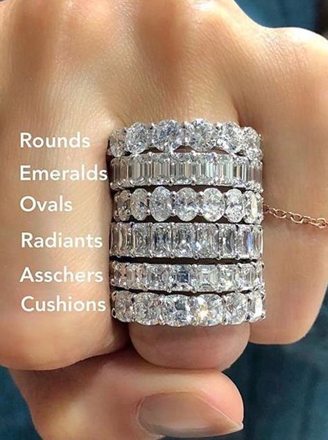 5 Carat Solitaire Engagement Ring, Wedding Rings Gold, Large Diamond Rings, Diamond Ring Round, Wedding Rings Emerald Cut, Jewelry Knowledge, Engagement And Wedding Rings, Diamond Rings Design, Gold Ring Designs