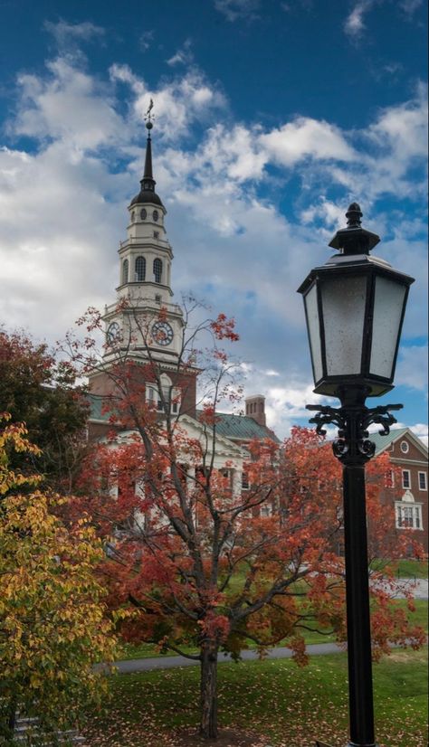 Connecticut College Aesthetic, Columbia University Aesthetic Wallpaper, College Town Aesthetic, Morehouse College Aesthetic, Colby College, College Wallpaper, College Board, College Aesthetic, Freshman Year