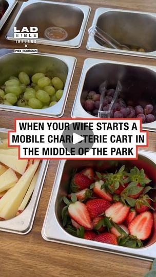 Fruit Cart Ideas, Charcuterie Cart Business, Mobile Charcuterie Cart, Charcuterie Cart Ideas, Charcuterie Cart, Charcuterie Bar, Snack Cart, Mobile Food Cart, Cart Ideas