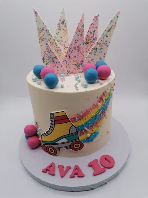 Rollerskate Cake, Skate Cake, Roller Skate Cake, Dj Cake, Cupcake Designs, Theme Cake, Roller Derby, Roller Skate, Roller Skates