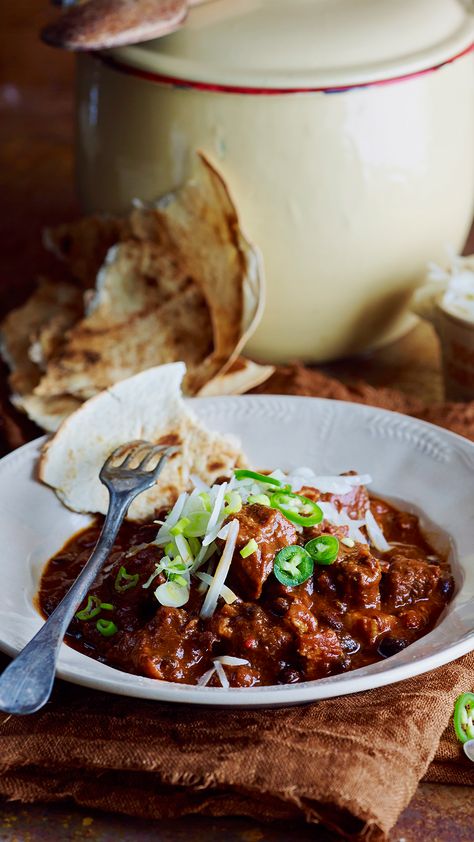 Chili Mole Recipe, Beef Mole Recipe, 3 Meat Chili Recipe, Mole Chili Recipe, Beef Mole, Mexican Chilli Con Carne, Mole Chili, Beef Chilli, Chilli Con Carne Recipe