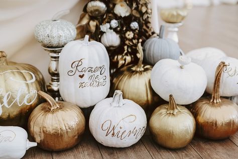 Gold Pumpkin Decor, Fall Wedding Reception Food, Pumpkins Photography, Pumpkin Wedding Decorations, Fall Wedding Bouquets Burgundy, Pumpkin Photography, Copper Pumpkins, Fall Wedding Makeup, Gold Pumpkin