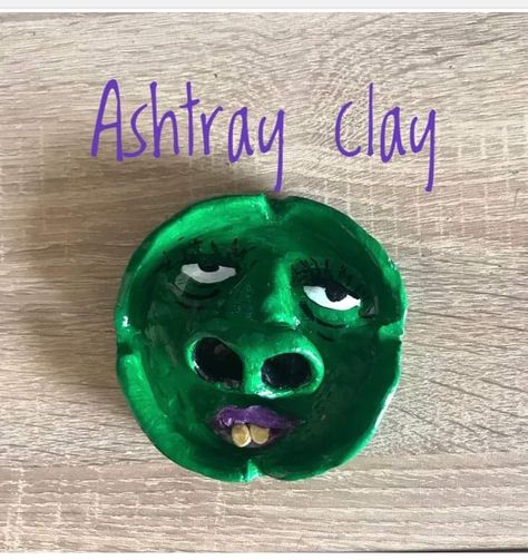 Clay Ashtray Ideas, Face Ashtray, Ashtray Clay, Handmade Ashtray, Red Nails Glitter, Ceramic Projects, Soap Gifts, Bunny Party, Bachelorette Decorations