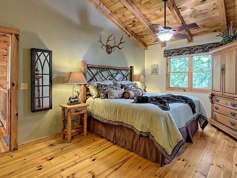 Log Cabin Style Bedroom, Cabin With Painted Walls, Log Cabin Paint Colors Interior Design, Cedar Walls Interior Bedroom, Log Cabin Master Suite, Log Cabin Interior Paint Colors Bedroom, Log Cabin Themed Bedroom, Cabin Bedroom Colors, Log Bedroom Ideas