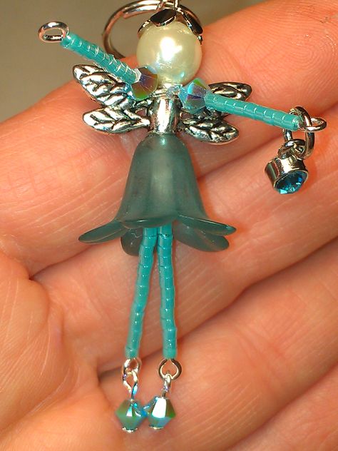 Teal fairy holding a little gem :) Wire People, Bead People, Beaded People, Beaded Angels, Angel Charm, Doll Jewelry, Beaded Crafts, Beaded Ornaments, Ok Ru