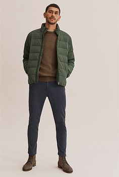 Black Down Jacket Outfit, Olive Green Puffer Jacket Outfit, Smart Jeans Outfit, Street Styles 2023, Olive Jacket Outfit, Green Puffer Jacket Outfit, Down Jacket Outfit, Puffy Jacket Outfit, Puffer Jacket Outfit Men