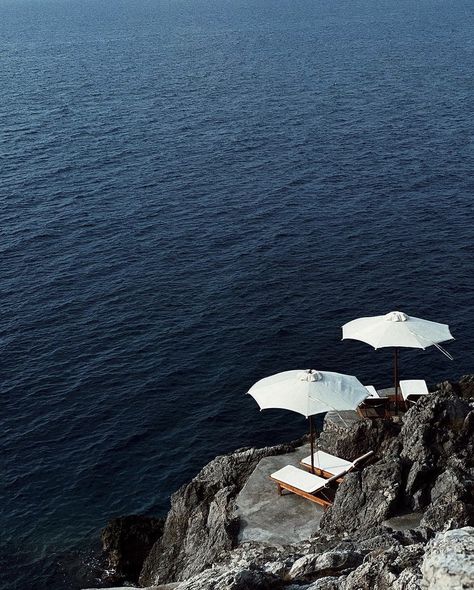 Subtle Rich Aesthetic, Navy Blue Vibes, Ocean Moodboard, Foto Top, Blue Aura, Italy Aesthetic, By The Ocean, Italian Summer, Summer Feeling