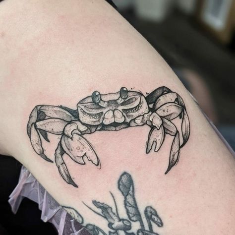 Sea Life Tattoos, Crab Tattoo, Sea Tattoo, Water Tattoo, Illustration Tattoo, Omerta Tattoo, Theme Tattoo, Beach Tattoo, Zodiac Tattoo