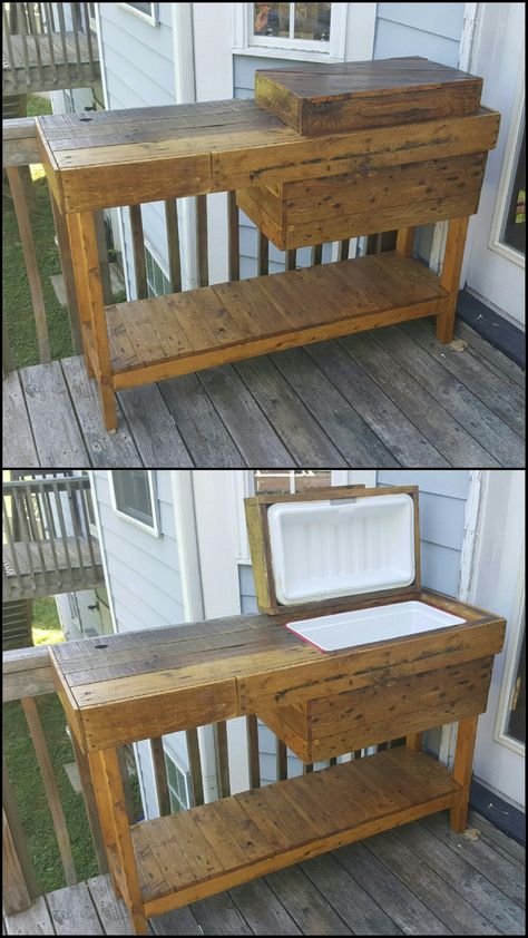 Outdoor Pallet BBQ Drinks Station Diy Pallet Grill Station, Pallet Drink Station, Outdoor Bbq Prep Table Diy, Wood Bbq Station, Diy Grill Bar Station, Cinderblock Outdoor Grill Station, Outdoor Food Prep Station, Pallet Grill Station Diy Projects, Pallet Grill Station