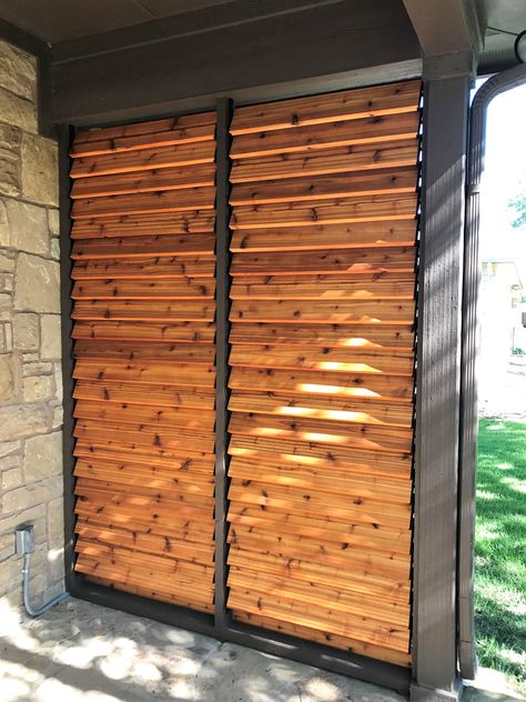 Louvered Fences - FLEXfence Louver System Privacy Wall Outdoor, Diy Privacy Screen, Privacy Fence Panels, Deck Privacy, Patio Privacy, Privacy Fence Designs, Backyard Privacy, Privacy Walls, Patio Wall