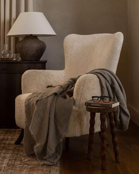 Pillow Combinations, Amber Interiors Design, Bedroom Rustic, Fall Room, Oversized Throw Blanket, White Washed Oak, Fall Pillow, Amber Lewis, Shoppe Amber Interiors