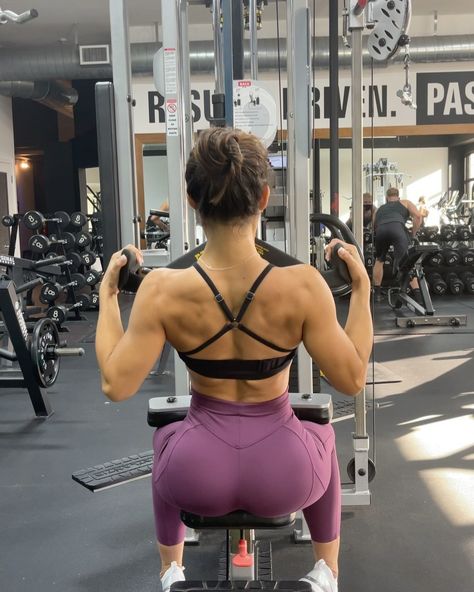 Drea Thomas on Instagram: “Cable Back ⚡️ Tag a friend, Save, & add these exercises into your next workout! 👏🏻 Today’s back workout performed on the cable machine…” Drea Thomas, Back Workouts, Men Back, Cable Machine, Back Workout, Tag A Friend, Cable, Tags, On Instagram