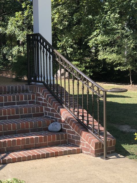 Front Porch Hand Railing Ideas, Front Porch Handrail Ideas, Porch Handrail Ideas, Iron Railing Exterior, Iron Porch Railing, Railing Exterior, Wrought Iron Railing Exterior, Wrought Iron Porch Railings, Exterior Stair Railing